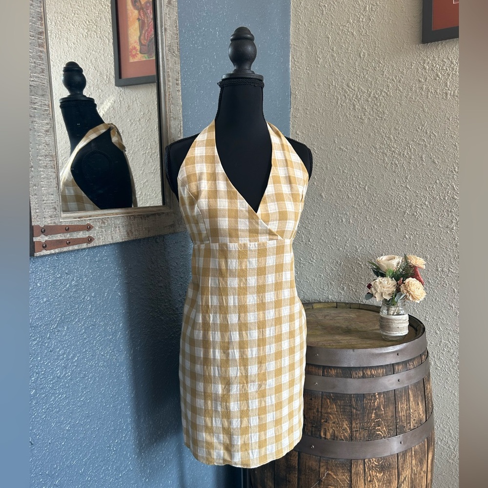 promesa dress yellow & white gingham backless halter (size: M)
